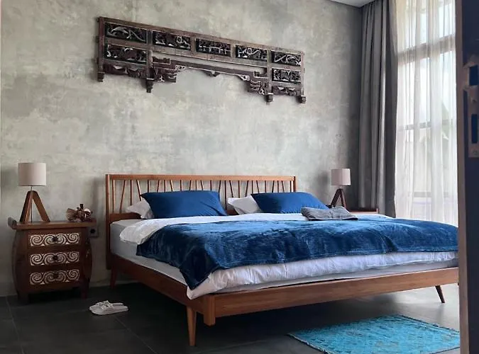 Rumah Hadeka Petitenget Villa