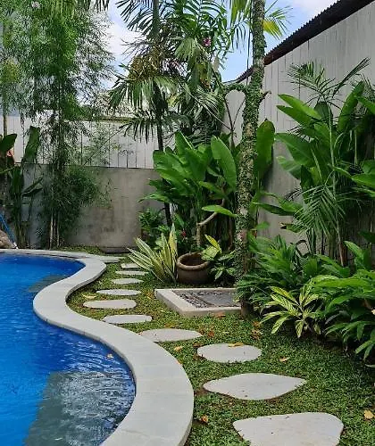 Rumah Hadeka Petitenget Seminyak (Bali)