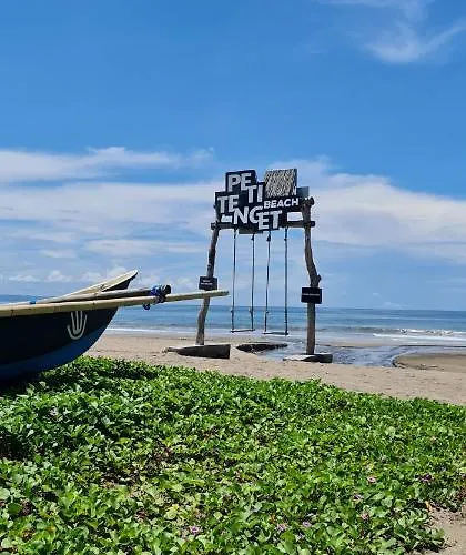 Rumah Hadeka Petitenget Villa *