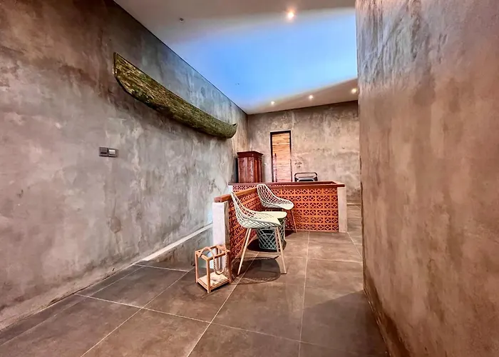 Rumah Hadeka Petitenget Seminyak (Bali)