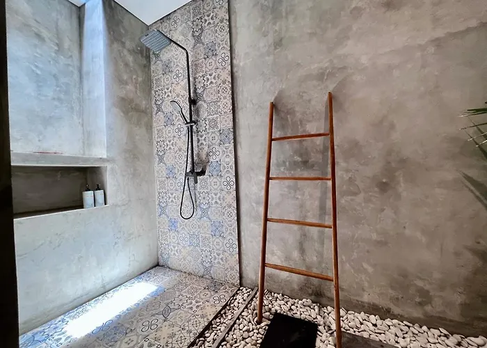 Villa Rumah Hadeka Petitenget Seminyak (Bali)